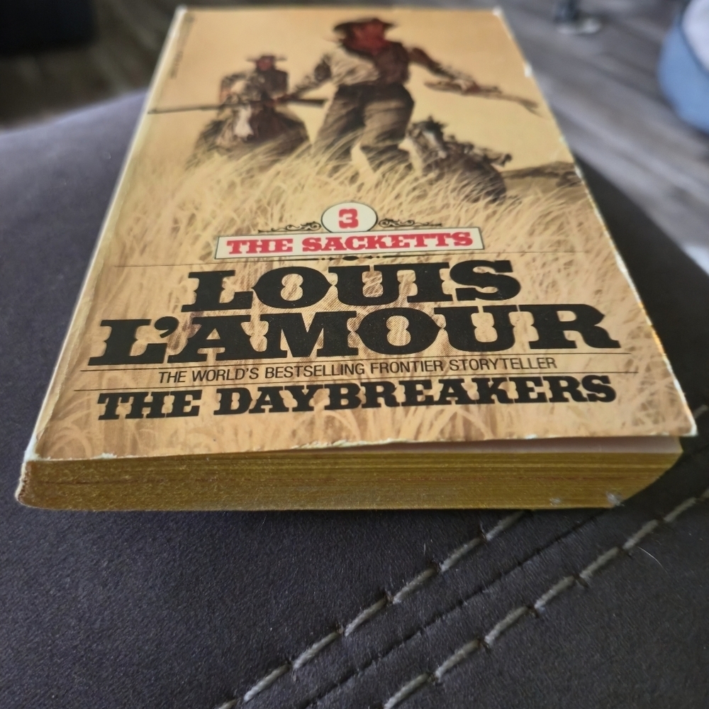 Louis L’Amour The Daybreakers 1982 Vintage Paperback The Sacketts #3 - Picture 6 of 7